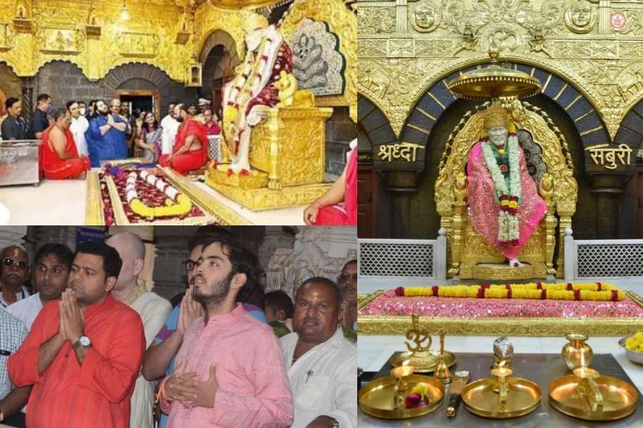 বিকেলের আরতিতে অংশ নেওয়ার পাশাপাশি শিরডি সাইবাবা সংস্থান ট্রাস্টে দেড় কোটি টাকা দান করেন তিনি। দীপাবলির পূণ্য লগ্নে তাঁর এই দানকর্ম ইতিমধ্যেই বেশ প্রশংসা কুড়িয়েছে।  