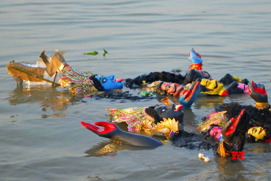 কালীপুজোর বিসর্জন শুরু হচ্ছে আজ থেকেই। সতর্কতা ও শৃঙ্খলা বজায় রাখতে রাজ্যের স্বরাষ্ট্র দফতর এ নিয়ে বিশেষ নির্দেশিকা জারি করেছে। 