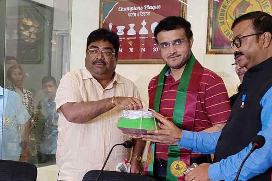 মোহনবাগান তাঁবুতে সৌরভ গঙ্গোপাধ্যায়।