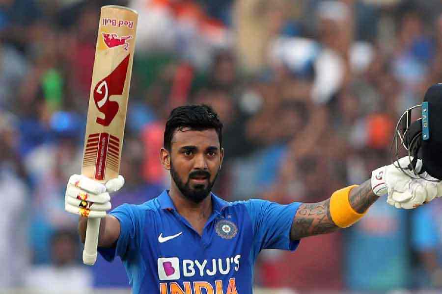 লোকেশ রাহুল: রোহিতের ওপেনিং জুটি রাহুলও পাকিস্তানের বিরুদ্ধে রান পাননি। কিন্তু তিনিই আবার ভারতের হয়ে শুরুতে ব্যাট করতে নামবেন।