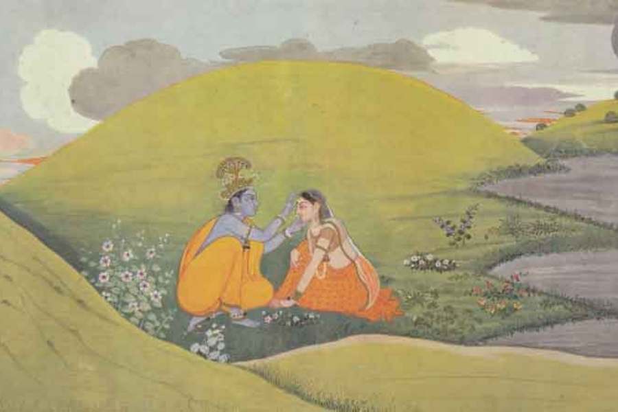 তবে, পুরাণ ঘাঁটলে উঠে আসে ‘ভাইফোঁটা’র আর এক কাহিনি। নরকাসুরকে বধ করে বোন সুভদ্রার কাছে যান শ্রীকৃষ্ণ। সুভদ্রা তাঁকে কপালে টিকা দিয়ে অভ্যর্থনা জানান। অনেকের মতে, এই ঘটনাই ‘ভাইফোঁটার নেপথ্যে। 