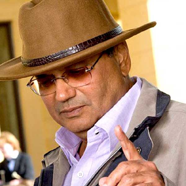 সুভাষের দাবি, যত ক্ষণ শুটিং শেষ না হয়, তত ক্ষণ সেটেই থাকতেন অভিনেতারা। কিন্তু বলিউডের নবাগতরা আজকাল ছবির কাজকে ততটা গুরুত্ব দেন না বলেও দাবি করেছেন পরিচালক।