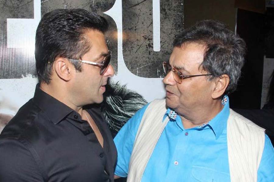 সেই সময় বিজ্ঞাপনের জন্য শুট করে আবার নিজেদের ছবির কাজে ফেরেন তারকারা, জানিয়েছেন পরিচালক।