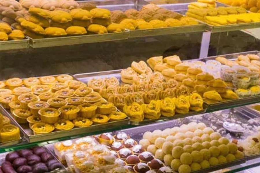 কার্তিক মাসের শুক্ল পক্ষের দ্বিতীয়া তিথিতে অনসূয়া নানা রকম রান্না করে ভাইকে খেতে অনুরোধ করেন। নন্দীবর্ধনের কপালে রাজতিলক এঁকে দেন। বোনের অনুরোধ ফেলতে পারেননি নন্দীবর্ধন।