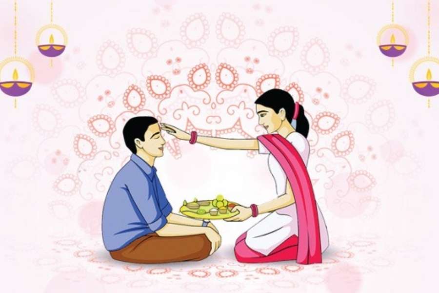 এই ভাবে অনসূয়া প্রাণ রক্ষা করেন ভাইয়ের। সেই থেকে কার্তিক মাসের শুক্ন পক্ষের দ্বিতীয়ায় বোনেরা ভাইফোঁটা দিয়ে ভাইয়ের দীর্ঘায়ু কামনা করে আসছেন বলে বিশ্বাস।