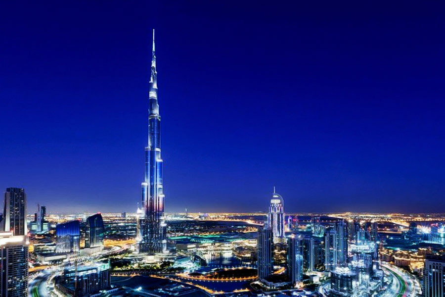 বুর্জ খলিফায় এক একটি স্টুডিয়ো অ্যাপার্টমেন্টের দাম ২০ লক্ষ আরবীয় মুদ্রা (ভারতীয় মুদ্রায় প্রায় ৪ কোটি ৩০ লক্ষ টাকা)।