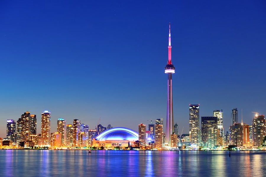 দেবীন্দরের আরও দাবি, কানাডায় পা রেখেই তাঁর সঙ্গে কথা বলতে অস্বীকার করেন হরজশনপ্রীত। কী গোলমাল হয়েছে? তা জানতে সঙ্গে সঙ্গে শ্বশুরবাড়ি ছুটে গিয়েছিলেন। তবে সেখানে নাকি দুর্ব্যবহারই জুটেছিল। 