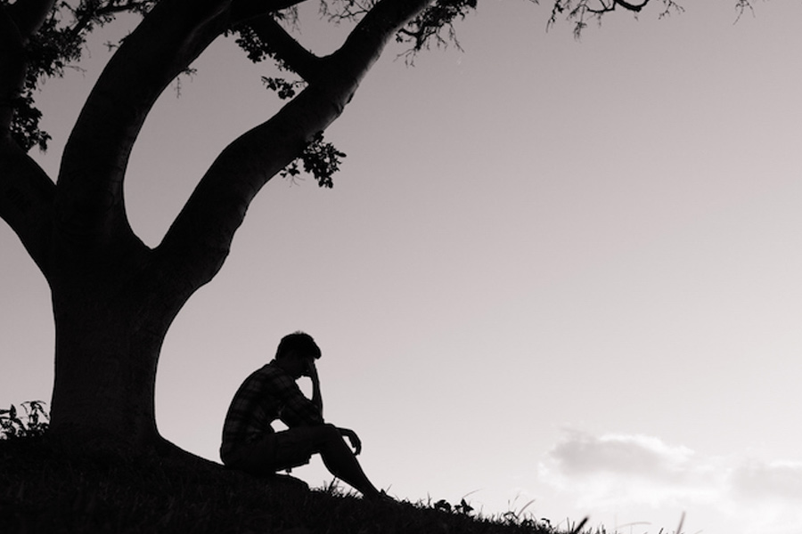 স্ত্রীর ও তাঁর পরিবারের থেকে বঞ্চনার শিকার দেবীন্দর। এমন দাবি করেছিল ‘ভয়েস ফর মেন ইন্ডিয়া’। তাদের প্রশ্ন, এ ধরনের ঘটনায় সচরাচর স্ত্রীর বিরুদ্ধে আদালতে যান না স্বামী। ফলে প্রতারণা করেও ছাড় পেয়ে যান স্ত্রী।