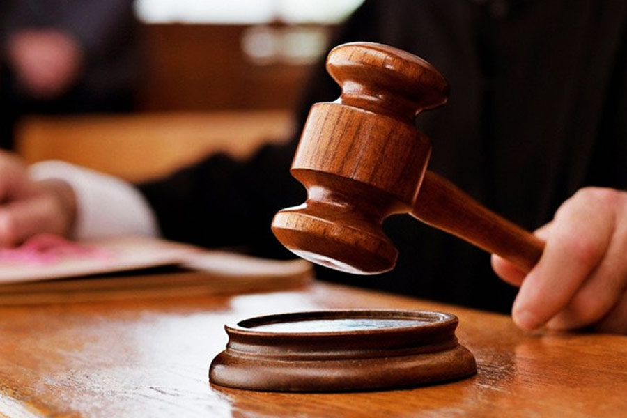 সোমবার ব্রিটেনের হোভ ক্রাউন কোর্টে জোড়া খুনের মামলায় অভিযুক্ত মার্কের বিরুদ্ধে শুনানিতে জুরিদের কাছে সাক্ষী দিয়েছেন লিয়ার বান্ধবী তারা কেসি।