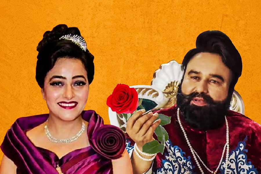 মেয়ের নতুন নাম প্রসঙ্গে গুরমিত বলেন, ‘‘আমাদের মেয়ের নাম হানিপ্রীত। অনেকে তাঁকে ‘দিদি’ বলে ডাকেন। কিন্তু এতে জটিলতাও হয়, কারণ সবাই তো দিদি। তাই আমরা এখন তাঁর নাম দিয়েছি ‘রুহানি দিদি’। উচ্চারণ করতে যাতে সুবিধে হয়, তাই এই নামটাকেও একটু আধুনিক করে বলা যায়, ‘রুহদি’।’’