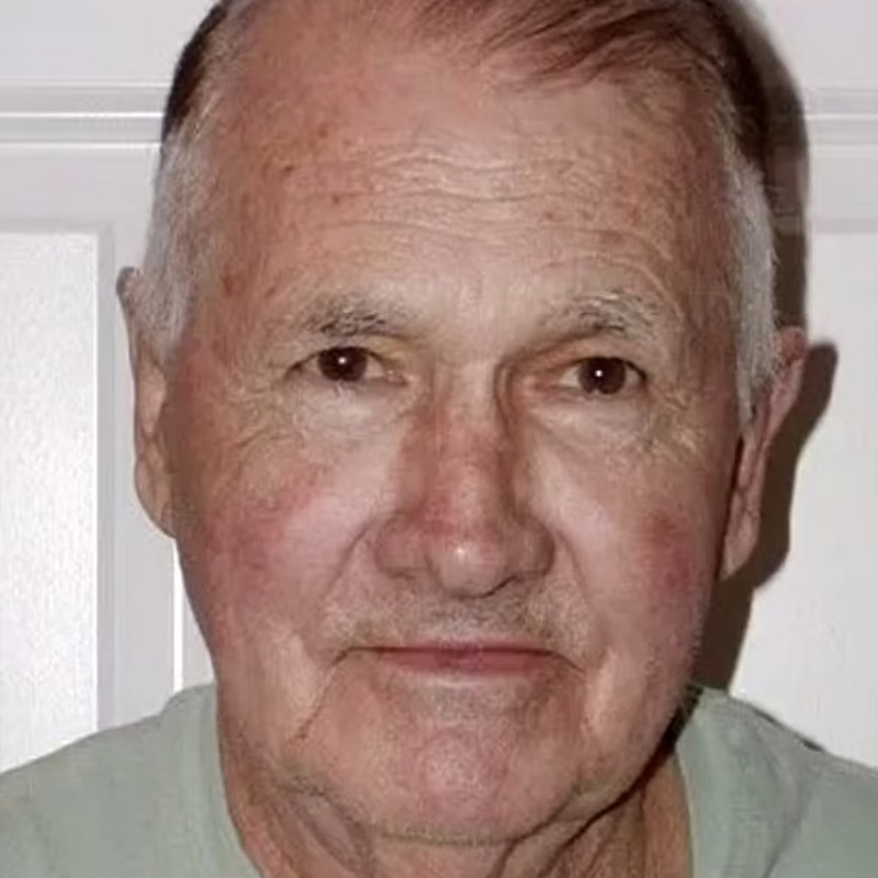 মৃত্যুর আগে ডোনাল্ডের বয়স হয়েছিল ৭৫ বছর। তিনি খুনের পর মৃতদেহগুলি ঠেলাগাড়িতে চাপিয়ে নিকটবর্তী পাহাড় বা অন্য কোনও নির্জন এলাকায় নিয়ে যেতেন বলে জানিয়েছেন লুসি। সঙ্গে যেতেন তাঁর ছেলেমেয়েরাও।