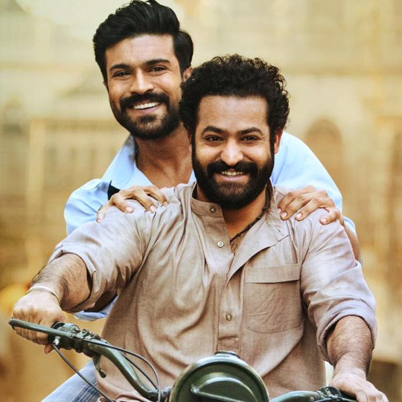 কিন্তু পাকিস্তানের কাহিনি অন্য রকম। ২০২২ সালের অক্টোবর মাস পর্যন্ত একটি পাকিস্তানি ছবিও উপার্জনের দিক দিয়ে সে দেশের মুদ্রায় ১০০ কোটি টাকার গণ্ডি পেরোতে পারেনি। অন্য দিকে ভারতে ‘আরআরআর’, ‘বাহুবলি’র মতো বহু ছবি ১০০ কোটির গণ্ডি পেরোয়।