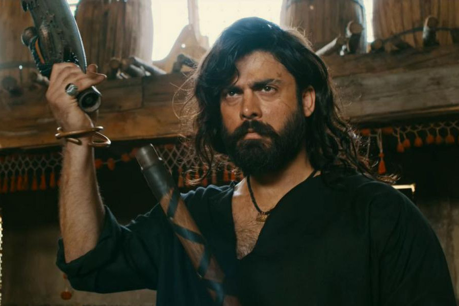 তা-ও আবার ছবি মুক্তি পাওয়ার দশ দিনের মাথায় এই সাফল্য। নেপথ্য কাহিনি কী? দেখে নেওয়া যাক এক নজরে।