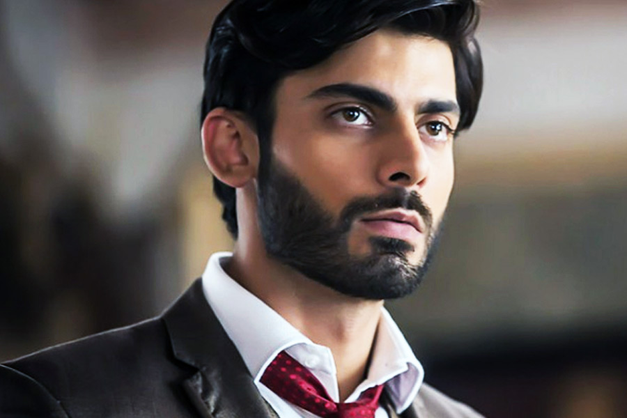 অভিনেতা আরও জানান, এত কঠিন পদ্ধতিতে শরীরচর্চা করার অভ্যাস ছিল না ফাওয়াদের। তাই শরীরের উপর চাপ পড়ায় হাসপাতালে ভর্তি হতে হয়েছিল অভিনেতাকে।