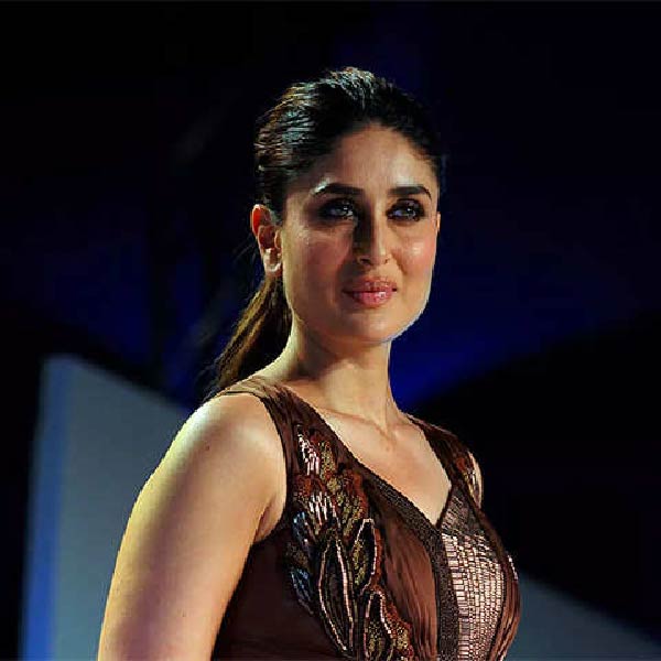 তার পর তারকাখচিত বহু ছবিতে তাঁর অভিনয় দর্শকের মনে ধরে। কিন্তু কোনও একক ছবি হিটের খাতায় নাম লেখাতে পারেনি।