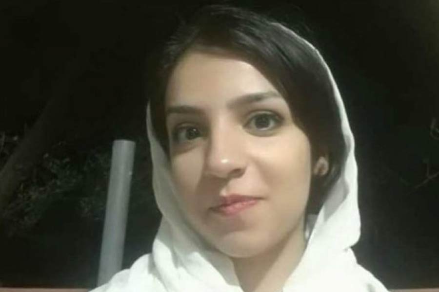 ২০১৭ সালে ইসলাম ত্যাগ করে মেরি খ্রিস্টান হয়েছিলেন। তার পর থেকেই জীবনের নানা ক্ষেত্রে তাঁকে বাধার সম্মুখীন হতে হয় বলে অভিযোগ। তাঁর বিশ্ববিদ্যালয় কোনও কারণ ছাড়াই তাঁকে বরখাস্ত করে। ধর্মের কারণে কাজও হারান মেরি।