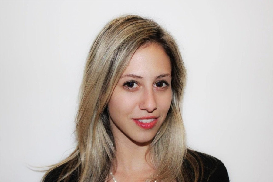 নিউ ইয়র্কের বাসিন্দা টেলর পেশাদার নামকরণিক। সদ্যোজাতদের জন্য নিখুঁত এবং মানানসই নাম ঠিক করে দেওয়াই ৩৩ বছর বয়সি টেলরের নেশা এবং পেশা।