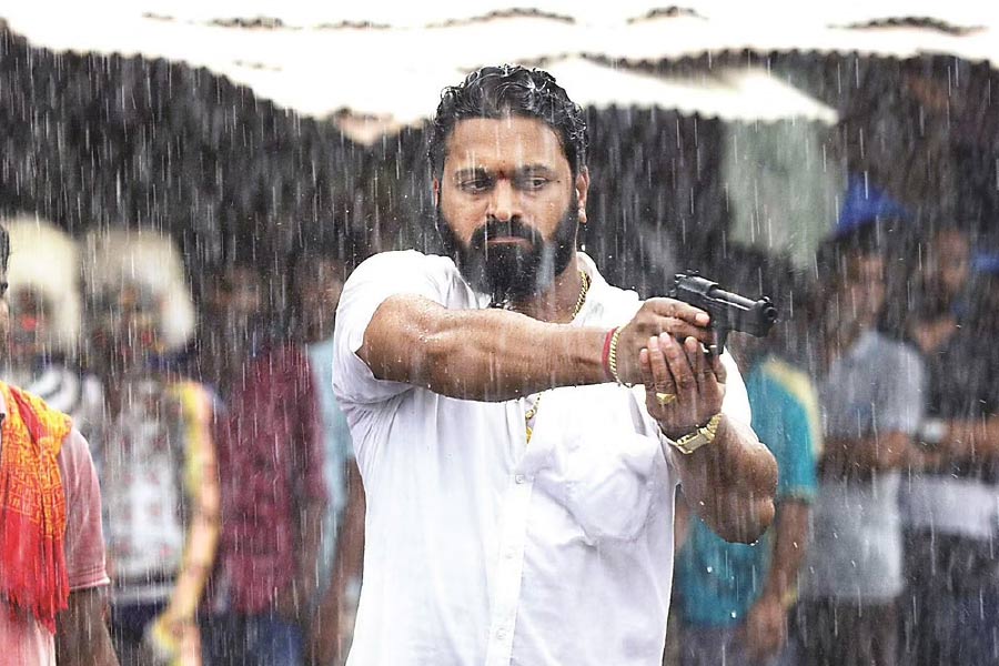 প্রশান্ত বহু তারকাকে সাক্ষাৎকারে বলতে শুনেছেন, কেরিয়ারের প্রথমে তাঁরা সকলেই সহ-পরিচালক হিসাবে কাজ করেছিলেন। তার পর অভিনয়জগতে পা রাখেন তাঁরা। তাই প্রশান্তও সেই পথেই হাঁটতে চেয়েছিলেন।