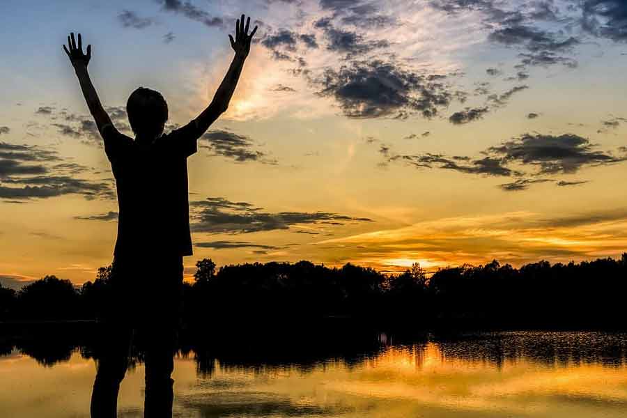 নাতির সাফল্যে উচ্ছ্বসিত প্রোজ্জ্বলের দাদু বাগীশ পাণ্ডে। তাঁর কথায়, ‘‘পড়াশোনা ও সমাজসেবামূলক কাজে প্রোজ্জ্বল দারুণ করছে, এতে আমরা খুবই খুশি।’’