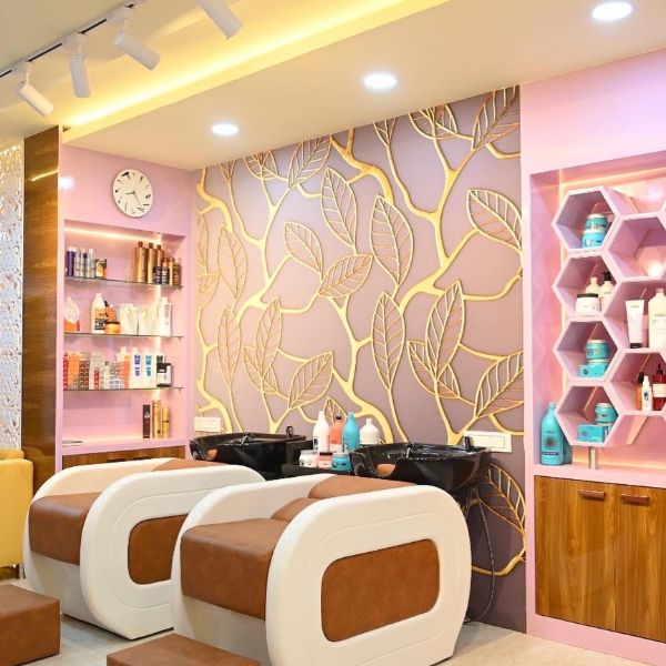 ল্যাভেন্ডার পার্ক প্রফেশনাল সাঁলো অ্যান্ড স্পা কলকাতার বুকে নিয়ে এল এই পরিষেবা। হরমোনাইজেশন, স্ট্রেস ম্যানেজমেন্ট, কনসাল্টেশনের মাধ্যমে বিউটিফিকেশন এবং এসথেটিকসের মেলবন্ধনই তাদের মূল আকর্ষণ।  