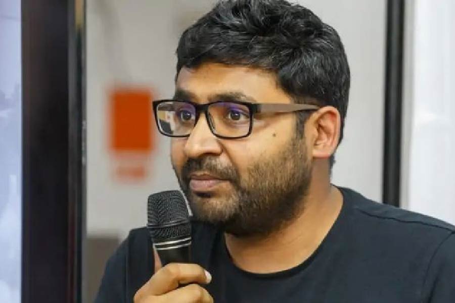 টুইটারে পরাগের উত্থান ছিল দেখার মতো। ২০১১ সালে এই সংস্থায় যোগ দেওয়ার আগে সফটওয়্যার ইঞ্জিনিয়ার হিসাবে কর্মরত ছিলেন পরাগ। সেই সময় সংস্থায় হাজার জনেরও কম কর্মী ছিলেন।