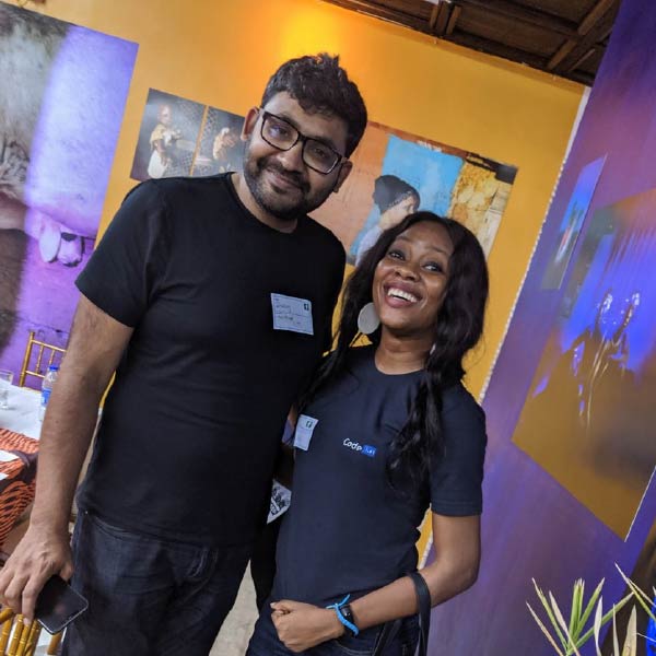 একাধিক জায়গায় বাড়ি রয়েছে পরাগের। নয়াদিল্লিতে চারটি পেন্টহাউস রয়েছে পরাগের। এ ছাড়াও নিউইয়র্কে পেন্টহাউস, ফ্ল্যাট রয়েছে। টেক্সাসেও বাড়ি রয়েছে তাঁর। 