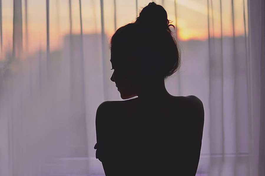  সমান্থার কথায়, নীল ছবির শুটিং নিয়ে সাধারণ মানুষ যেমন কল্পনা করেন, বাস্তবে কিন্তু তেমনটা হয় না। নীল ছবি দেখতে ভাল, কিন্তু তৈরি করতে অনেক শ্রম লাগে। আর তারই নেপথ্যকাহিনি তুলে ধরেছেন ওই পর্নতারকা।