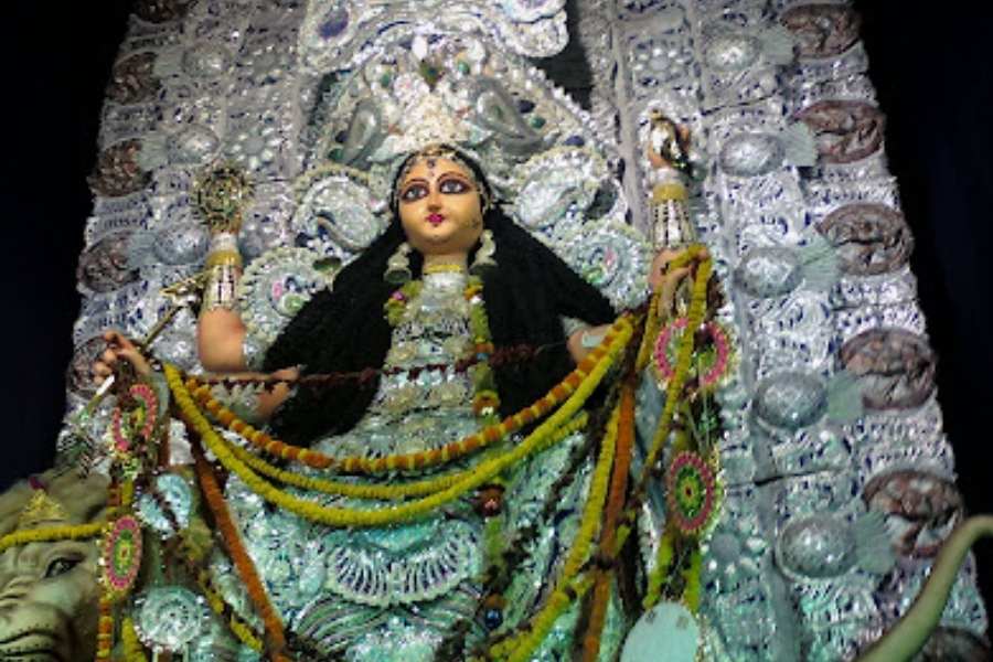 কথিত, দেবতারা ভেবেছিলেন ব্রহ্মার বরের সম্মানরক্ষার জন্য নারীর প্রয়োজন ছিল। তাঁদের এই গর্ব দেখে দেবী জগদ্ধাত্রী একটি তৃণখণ্ড নিক্ষেপ করেন দেবতাদের দিকে।