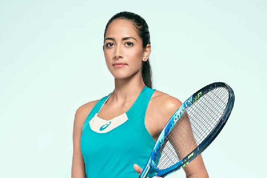 অঙ্কিতা রায়নাকে সরিয়ে ভারতের মহিলাদের সিঙ্গলস্‌ টেনিসে এক নম্বরে উঠে এসেছেন করমন কৌর থান্ডি।