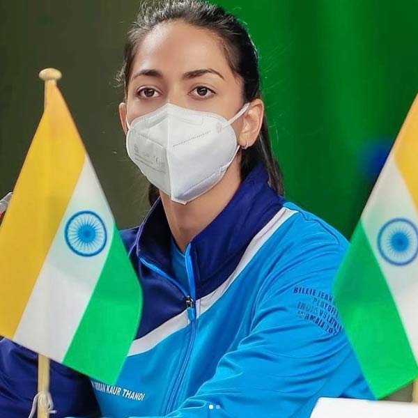 করমনের জন্ম ১৯৯৮ সালের ১৬ জুন, নয়াদিল্লিতে।