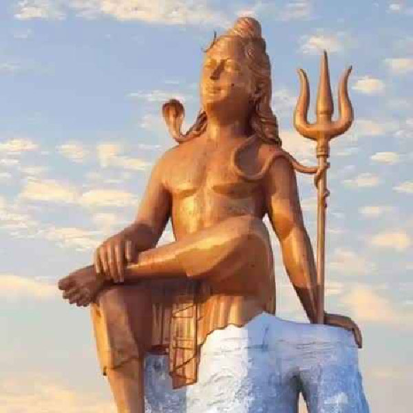 গত ১০ বছর ধরে তিল তিল করে গড়ে উঠেছে ‘বিশ্বের সবচেয়ে উঁচু’ শিবের মূর্তি। যার নাম দেওয়া হয়েছে ‘বিশ্বাস স্বরূপম’। 