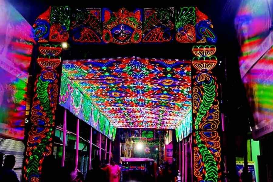 বাচ্চা ইলেক্ট্রিকের তরফে আবার স্বাধীনতার ৭৫ বছর উপলক্ষে স্থলসেনা, নৌসেনা ও বিমান বাহিনীর বিভিন্ন থ্রিডি মডেল তৈরি করেছেন শিল্পী। 