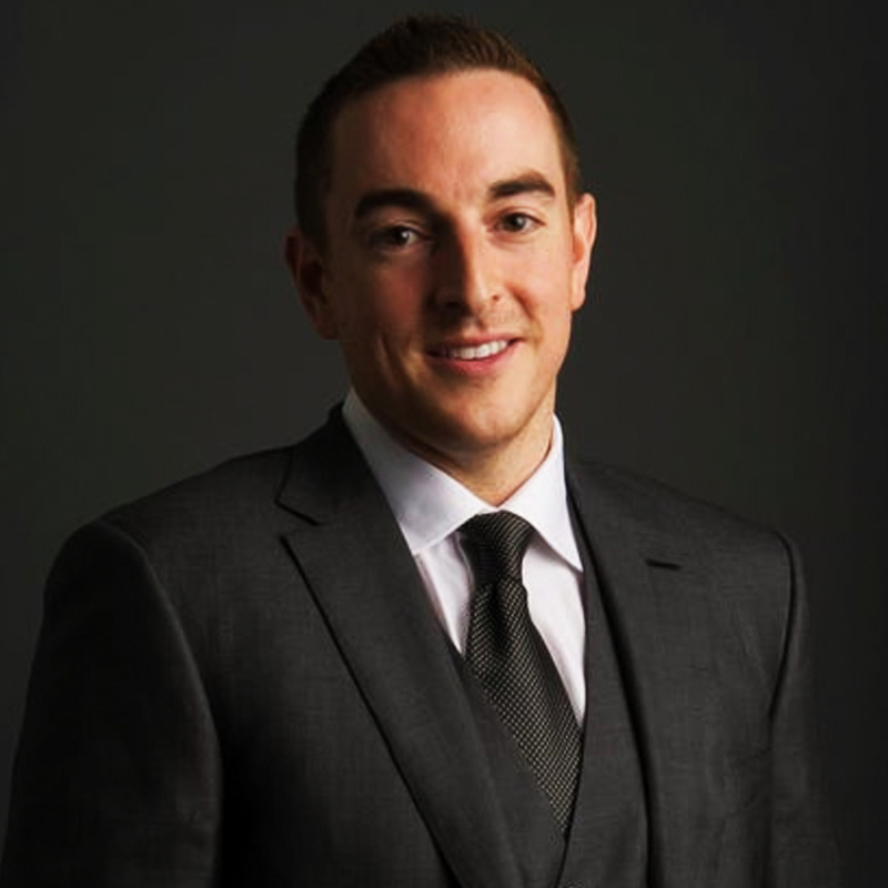 এ ছাড়া বেতার সরঞ্জাম প্রস্তুতকারী সংস্থা ইউবিকুইটি-র প্রতিষ্ঠাতা রবার্ট পেরার সম্পত্তিও বেড়েছে। চলতি বছরে মোট ১৩০ কোটি ডলার (ভারতীয় মুদ্রায় ১০ হাজার ৭০০ কোটি টাকা) সম্পত্তি বৃদ্ধি হয়েছে তাঁর। মোট সম্পত্তির পরিমাণ ১ হাজার ৪৭০ কোটি ডলার (ভারতীয় মুদ্রায় প্রায় ১ লক্ষ ২০ হাজার কোটি টাকা)। 