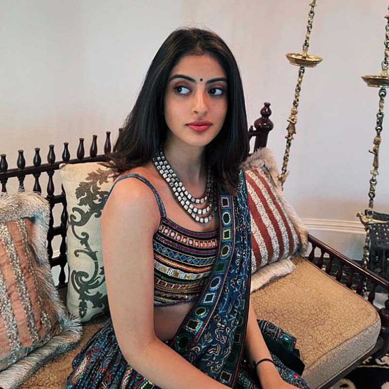 এখনও পর্যন্ত ইনস্টাগ্রামে নব্যার অনুরাগীর সংখ্যা প্রায় ৭ লক্ষ ৪০ হাজারের কাছাকাছি।