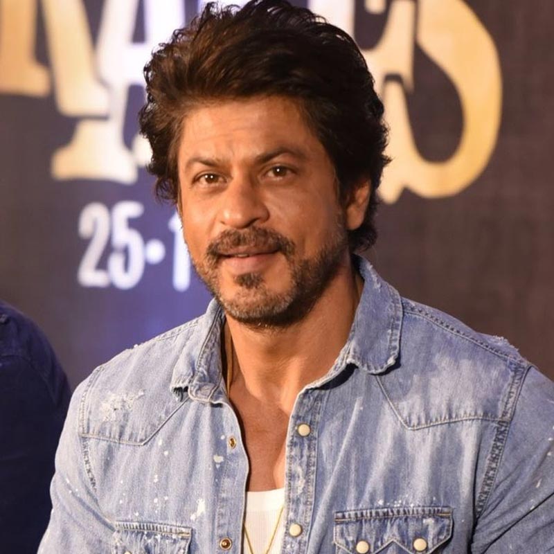 এই প্রসঙ্গে শাহরুখ জানান, আরিয়ান গত চার বছর ধরে লেখালেখি, পরিচালনা-সহ অন্যান্য কাজ শিখেছেন। সাউদার্ন ক্যালিফোর্নিয়া ইউনিভার্সিটিতে ফিল্ম সংক্রান্ত বিষয় নিয়ে পড়াশোনার জন্য বড় ডিগ্রিও আরিয়ানের ঝুলিতে রয়েছে বলে জানিয়েছেন অভিনেতা।