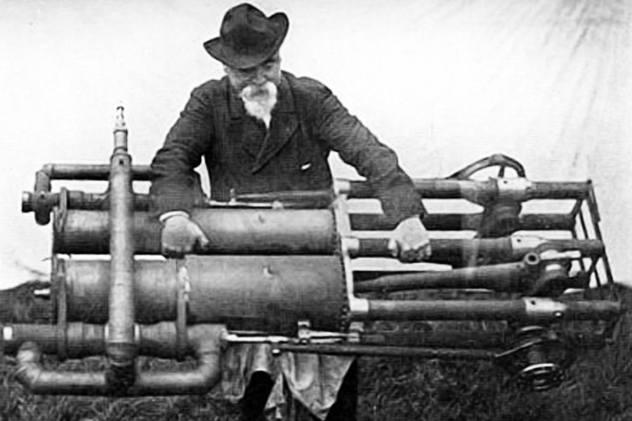 কয়েক বছরের মধ্যে ম্যাক্সিম আরও বেশ কয়েকটি গ্যাসের যন্ত্রপাতি এবং বৈদ্যুতিক বাতি আবিষ্কার করেন। 