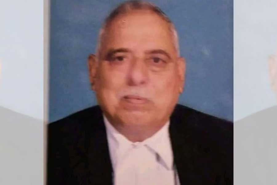 গত ২২ বছরে এক বারও হতাশ হননি, সে কথাও জানিয়েছেন তুঙ্গনাথ। তাঁর কথায়, ‘‘এই মামলা লড়তে যে শক্তি এবং সময় খরচ হয়েছে আমার, তার দাম কেউ নির্ধারণ করতে পারবেন না। মেটাতেও পারবেন না।’’