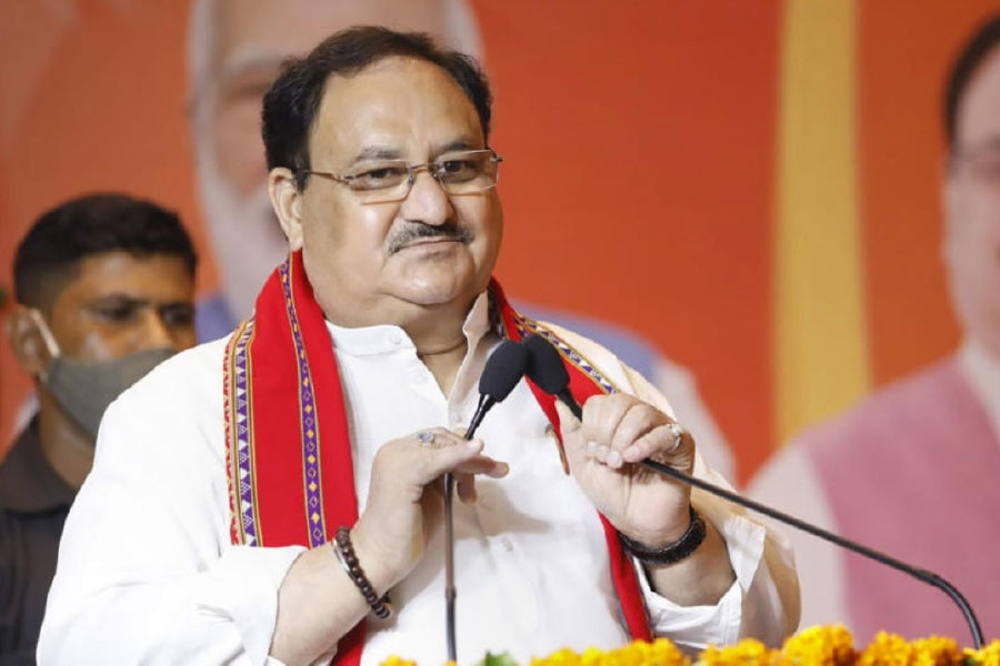 বিজেপি কখনও ভোটের আগে শর্ত মেনে কাউকে দলে নেয় না বলে দাবি করেছেন নড্ডা। কঙ্গনাকে নিয়ে প্রশ্নের উত্তরে বলেন, ‘‘আমরা কারও শর্ত মেনে নেওয়ার পর তাঁকে দলে যোগ দিতে বলি না। বরং প্রথমেই তাঁকে বলে দেওয়া হয়, ‘আপনাকে নিঃশর্তে দলে যোগ দিতে হবে।’ কে দলের কোন পদে থেকে কাজ করবেন, তা ঠিক করবে দলই।’’