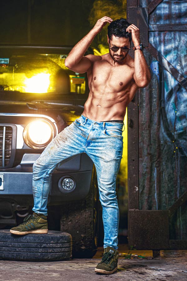 চলতি বছরের মার্চ মাস থেকে নিজেকে বদলে ফেলার জন্য পরিশ্রম শুরু করেছেন বিক্রম।