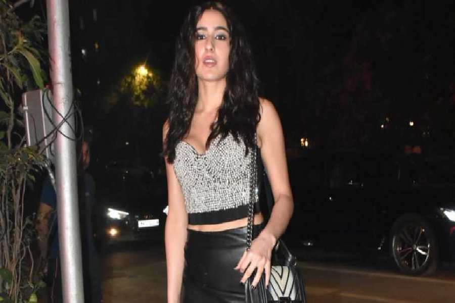 হ্যালোউইন পার্টিতে সারা আলি খান এলেন একেবারে মোহময়ী রূপে। 