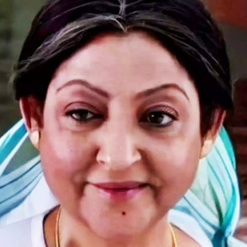 চিকিৎসকেরা শারীরিক পরীক্ষা করে জানিয়েছিলেন, অভিনেত্রীর পেটে ফ্লুইড জমা রয়েছে। ভেন্টিলেশনে রাখা হয়েছিল তাঁকে। তার পর সুস্থ হয়ে বাড়ি ফিরে এসেছিলেন সোনালি।