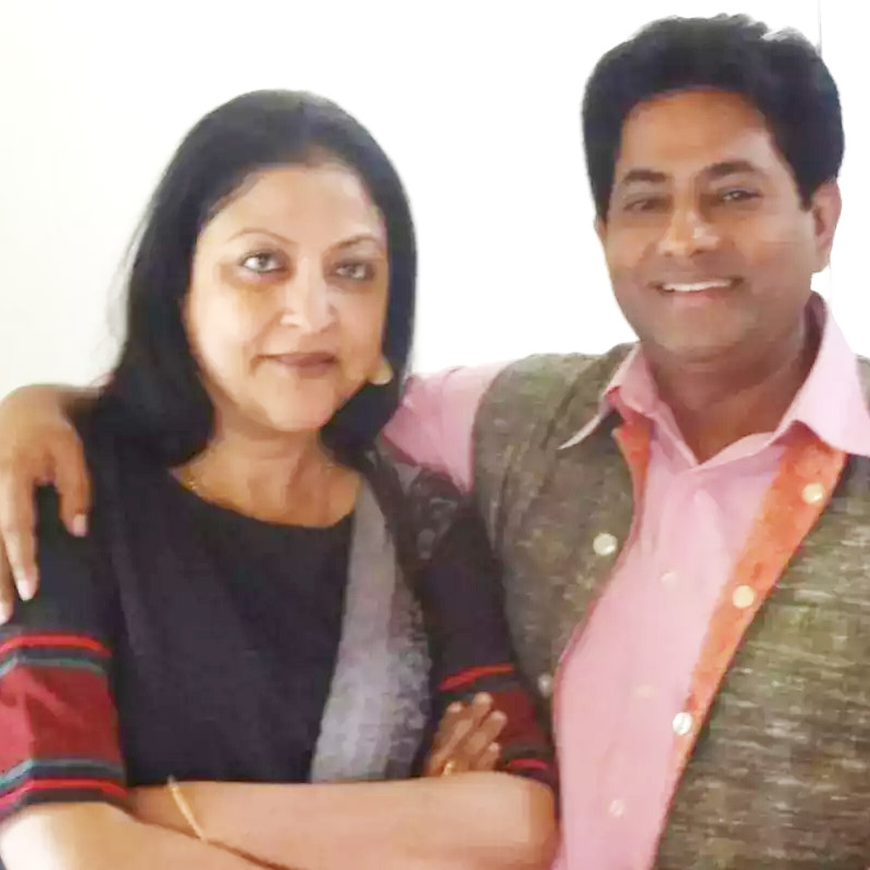 সোনালি এবং শঙ্করের মেয়েও ফিল্ম জগতের সঙ্গে যুক্ত। মুম্বইয়ে সহকারী পরিচালক হিসাবে কাজ করেন তিনি।