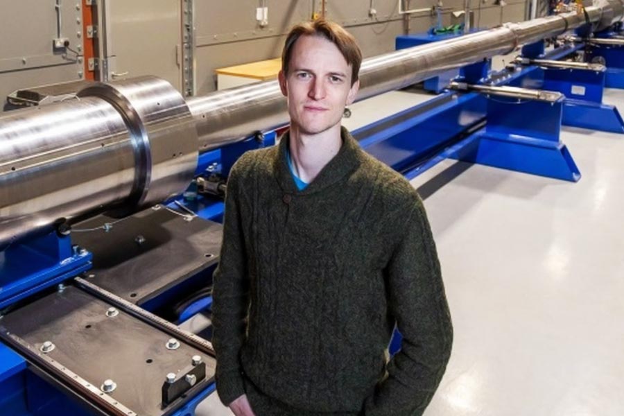 অক্সফোর্ডের ওই সংস্থার বিজ্ঞানীরা জানিয়েছেন, গত কয়েক মাস ধরেই গবেষণাগারে অপ্রচলিত জ্বালানি তৈরি করার কাজে লেগে পড়েছেন তাঁরা।