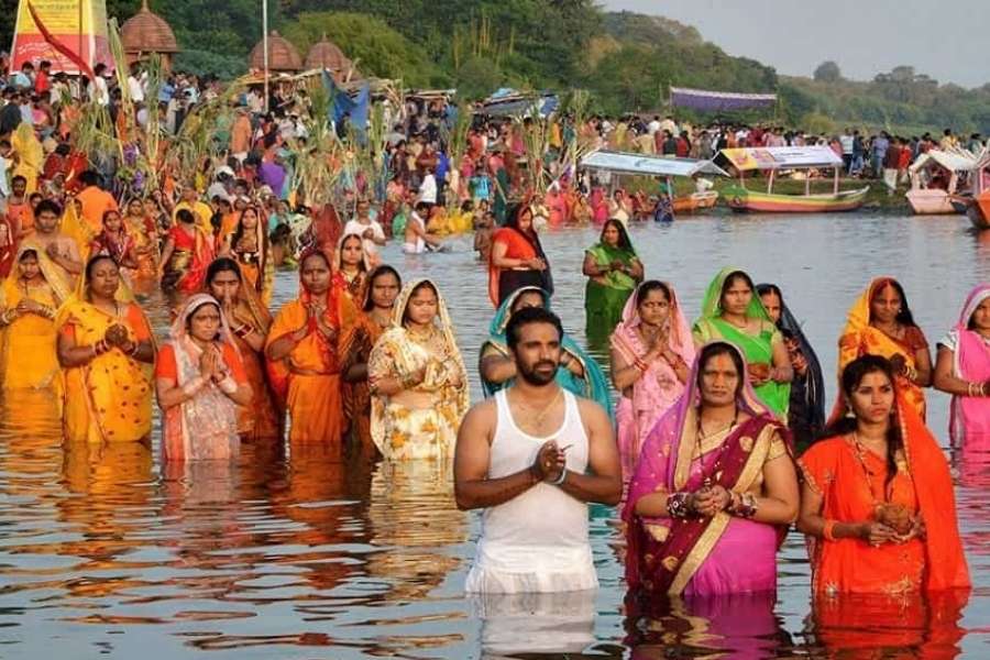 আজকাল বাংলাতেও বেশ সমারোহের সঙ্গে পালিত হয় এই উৎসব।  এই ব্রতে সূর্যদেব পুজিত হন। 