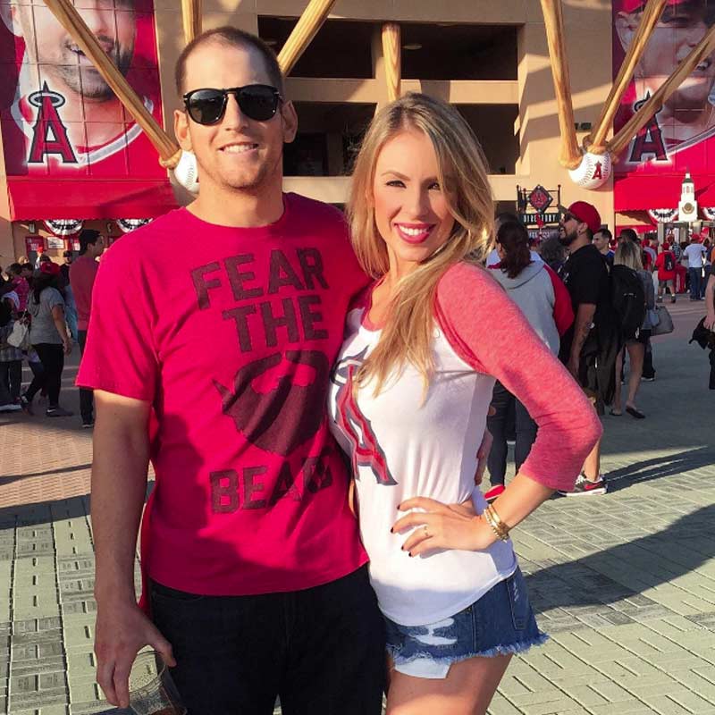 মনের মানুষকে নিয়ে একরাশ স্বপ্ন ছিল ফ্যাবির চোখে। কিন্তু জোশের সঙ্গে সম্পর্কে যাওয়ার দু’মাসের মধ্যেই ওই তরুণী জানতে পারেন যে, তাঁর প্রেমিক ক্যানসারে আক্রান্ত। 