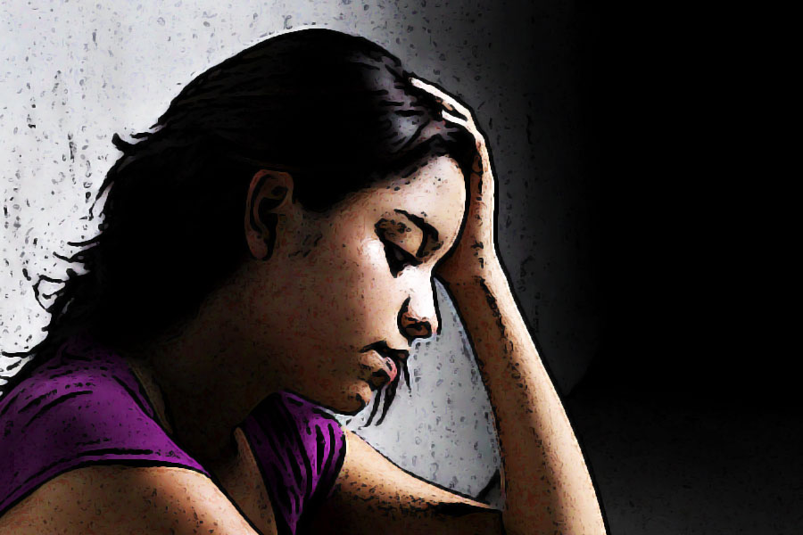 তৃতীয় কিশোরীও এর পর বিষ খায়। শেষ পর্যন্ত বেঁচে গিয়েছে সে। যদিও অবস্থা আশঙ্কাজনক। হাসপাতালে চিকিৎসা চলছে। 