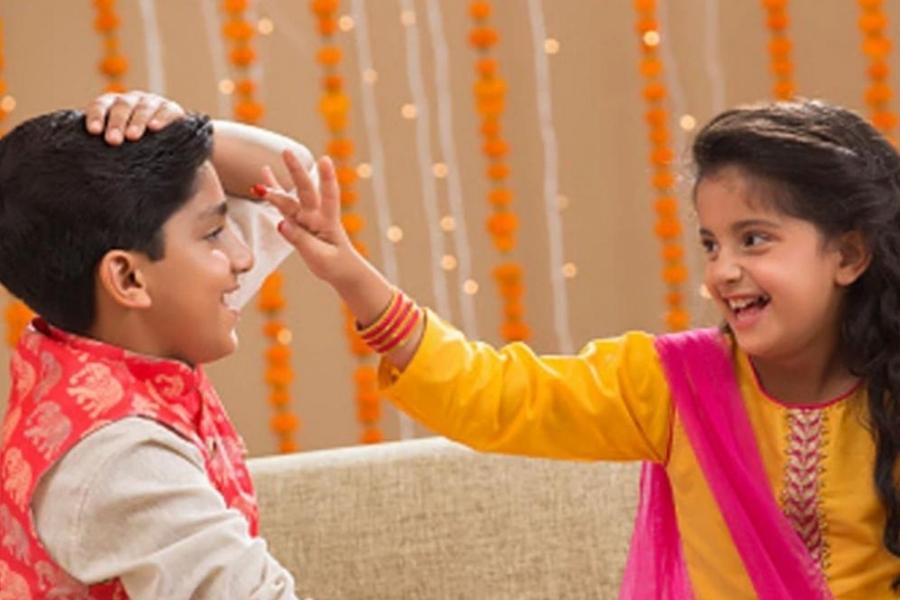 মঙ্গলবার, ১৪ নভেম্বর ভ্রাতৃদ্বিতীয়া অর্থাৎ ভাইফোঁটা।   