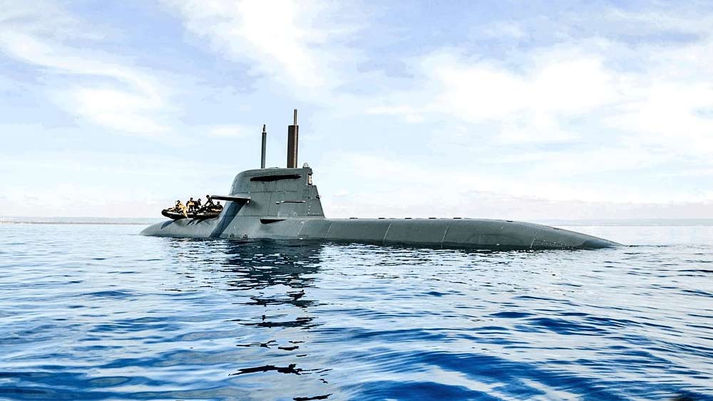 নৌবাহিনীর অন্যতম আধিকারিক ডেভিড ক্রসবি প্রথম বারের জন্য ডুবোজাহাজটিকে পরিচালনায় দায়িত্বে থাকছেন। তাঁর মতে, এটিই অ্যাসটিউট শ্রেণির মধ্যে সেরা ডুবোজাহাজ।