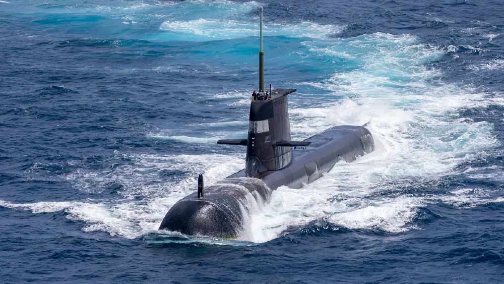 ২০২১ সালের এপ্রিল মাসে ব্রিটেনের ডিভোনশায়ার বন্দরে প্রথম আনা হয় ডুবোজাহাজটিকে। তার পর ডুবোজাহাজটি জলের তলায় রেখে প্রযুক্তিগত নানা দিক খুঁটিয়ে দেখেন প্রযুক্তিবিদরা।