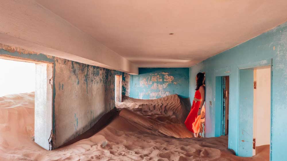 গ্রামটির এই ‘রহস্যময়’ চরিত্রের জন্য তা পর্যটকদের আকর্ষণের কেন্দ্রবিন্দু হয়ে উঠছে। অনেক আবার রহস্য উদ্ঘাটনের টানে ছুটে আসেন। 